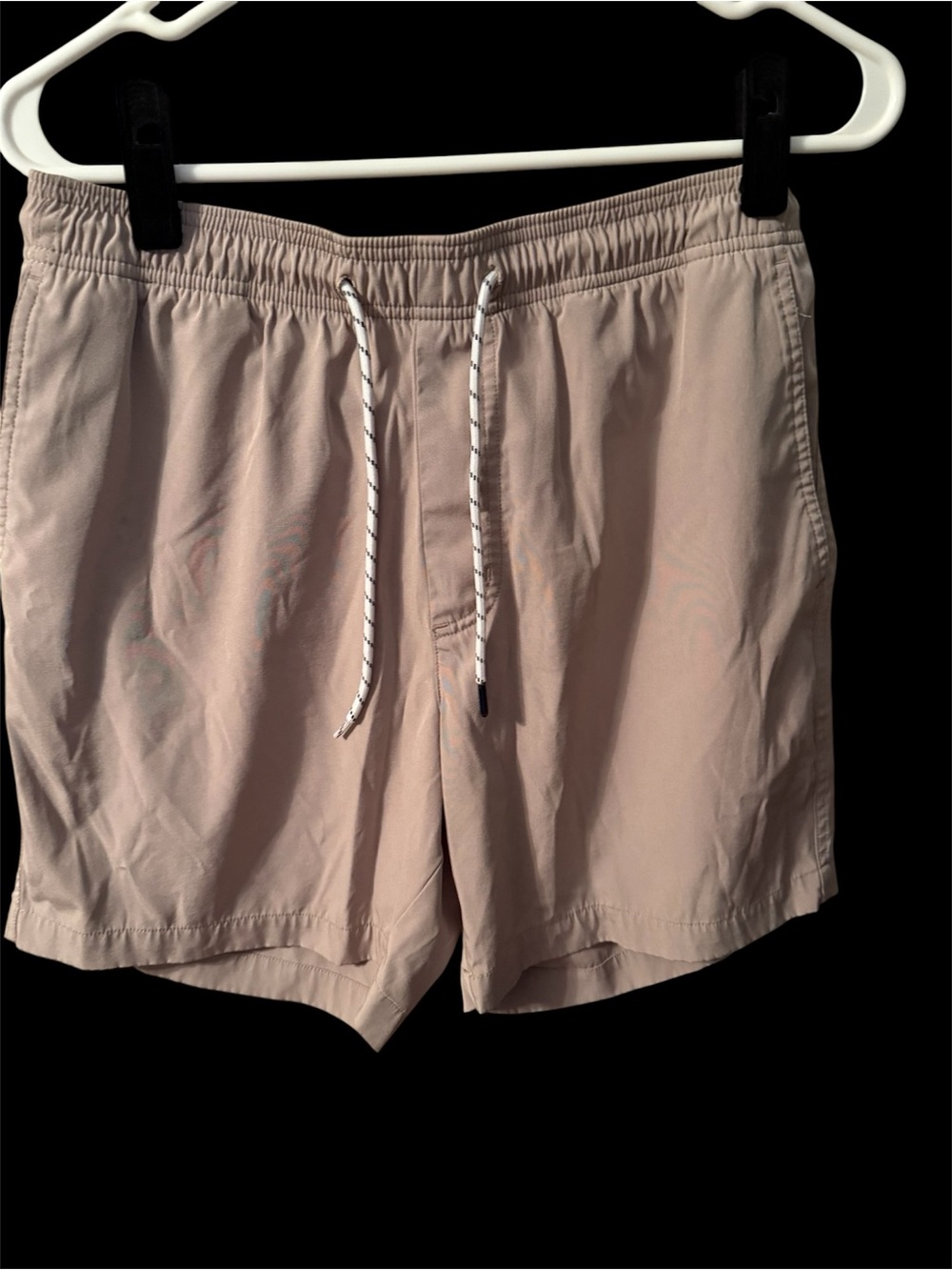Vineyard Vines Men’s Athletic Shorts in Light Taupe